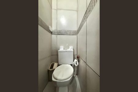 Apartamento para alugar com 210m², 4 quartos e 2 vagas Apartamento para alugar com 210m², 4 quartos e 2 vagasBanheiro 2