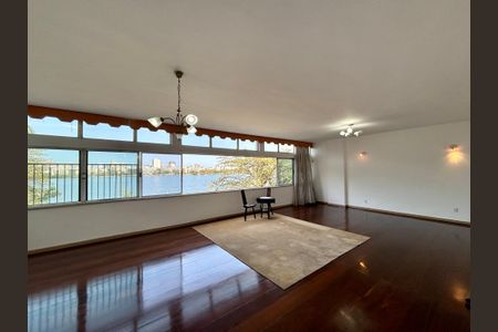 Apartamento para alugar com 210m², 4 quartos e 2 vagas Apartamento para alugar com 210m², 4 quartos e 2 vagasSala