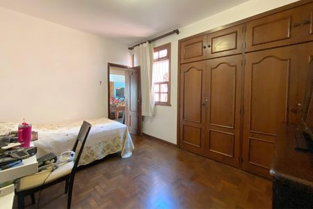 Apartamento à venda com 185m², 4 quartos e 2 vagasQuarto 2