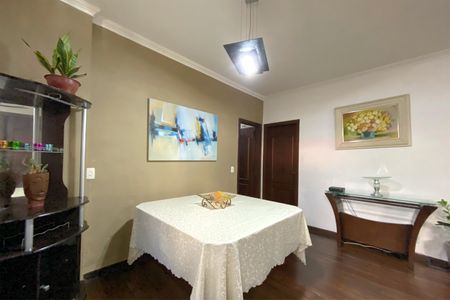 Apartamento à venda com 185m², 4 quartos e 2 vagasSala