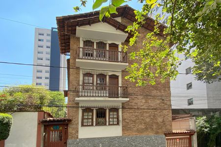 Apartamento à venda com 185m², 4 quartos e 2 vagasFachada