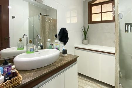 Apartamento à venda com 185m², 4 quartos e 2 vagasBanheiro Social 2