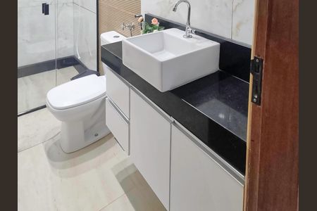 Apartamento à venda com 110m², 3 quartos e 1 vaga Apartamento à venda com 110m², 3 quartos e 1 vagaBanheiro social