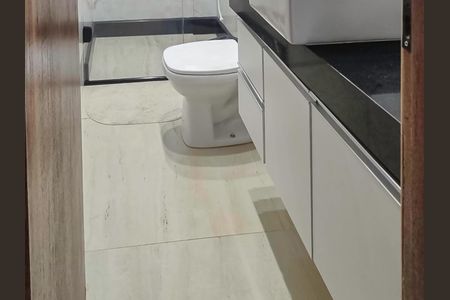 Apartamento à venda com 110m², 3 quartos e 1 vaga Apartamento à venda com 110m², 3 quartos e 1 vagaBanheiro social