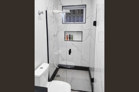 Apartamento à venda com 110m², 3 quartos e 1 vaga Apartamento à venda com 110m², 3 quartos e 1 vagaBanheiro da suíte