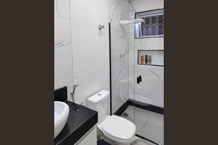 Apartamento à venda com 110m², 3 quartos e 1 vaga Apartamento à venda com 110m², 3 quartos e 1 vagaBanheiro da suíte
