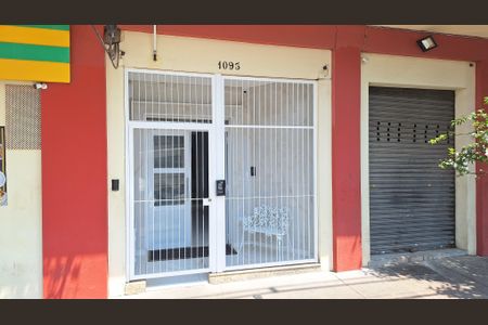 Apartamento para alugar com 70m², 2 quartos e sem vagaFachada