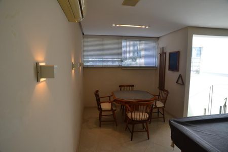 Casa de condomínio à venda com 1370m², 5 quartos e 10 vagasSala 3