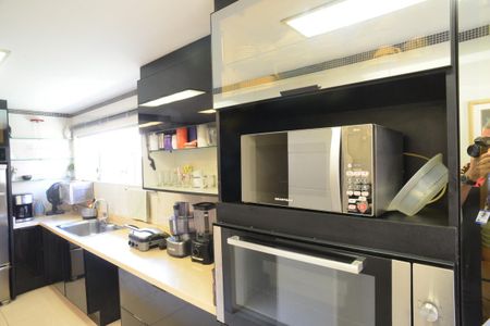 Casa de condomínio à venda com 1370m², 5 quartos e 10 vagasCozinha