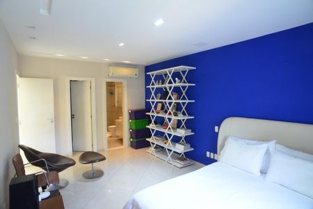 Casa de condomínio à venda com 1370m², 5 quartos e 10 vagasSuíte 4