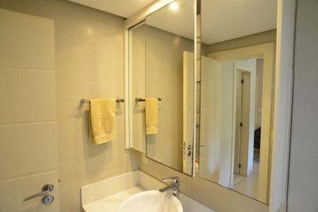 Casa de condomínio à venda com 1370m², 5 quartos e 10 vagasBanheiro da Suíte 3