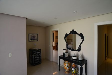 Casa de condomínio à venda com 1370m², 5 quartos e 10 vagasHall