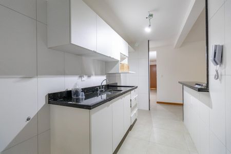 Apartamento à venda com 84m², 2 quartos e 1 vaga Apartamento à venda com 84m², 2 quartos e 1 vagaCozinha