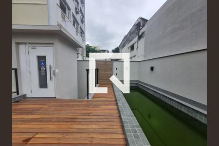 Apartamento à venda com 84m², 2 quartos e 1 vaga Apartamento à venda com 84m², 2 quartos e 1 vagaPiscina