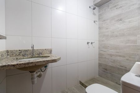 Apartamento à venda com 84m², 2 quartos e 1 vaga Apartamento à venda com 84m², 2 quartos e 1 vagaBanheiro Social