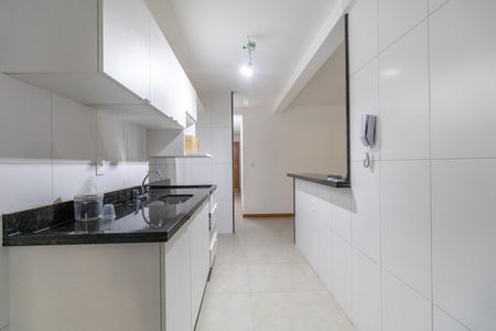 Apartamento à venda com 84m², 2 quartos e 1 vaga Apartamento à venda com 84m², 2 quartos e 1 vagaCozinha