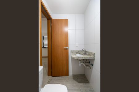 Apartamento à venda com 84m², 2 quartos e 1 vaga Apartamento à venda com 84m², 2 quartos e 1 vagaBanheiro Social