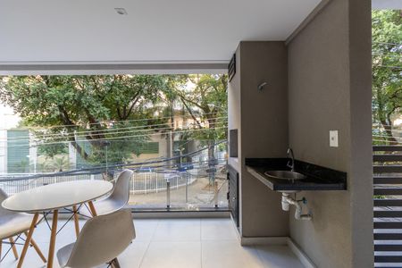 Apartamento à venda com 84m², 2 quartos e 1 vaga Apartamento à venda com 84m², 2 quartos e 1 vagaSala Varanda