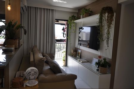 Sala de apartamento à venda com 3 quartos, 68m² em Del Castilho, Rio de Janeiro