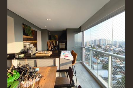 Apartamento à venda com 140m², 3 quartos e 3 vagasVaranda