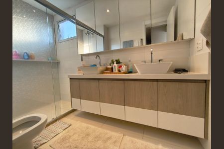 Apartamento à venda com 140m², 3 quartos e 3 vagasBanheiro da Suíte 3