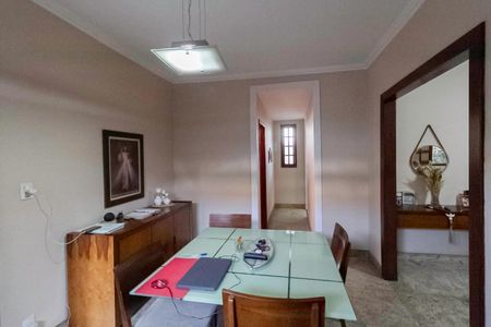 Casa à venda com 220m², 3 quartos e 3 vagasCopa