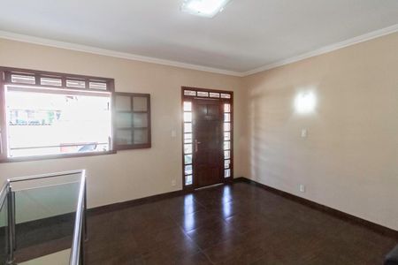 Casa à venda com 220m², 3 quartos e 3 vagasSala 2