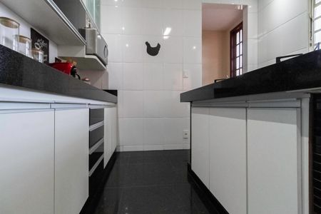 Casa à venda com 220m², 3 quartos e 3 vagasCozinha