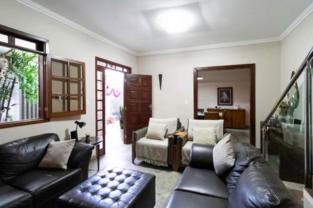 Casa à venda com 220m², 3 quartos e 3 vagasSala 1