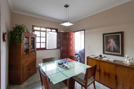 Casa à venda com 220m², 3 quartos e 3 vagasCopa