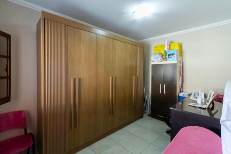 Casa à venda com 220m², 3 quartos e 3 vagasQuarto 2