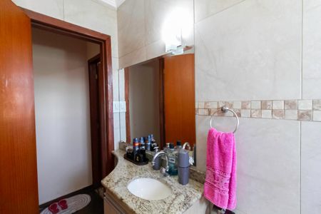 Casa à venda com 220m², 3 quartos e 3 vagasBanheiro 1