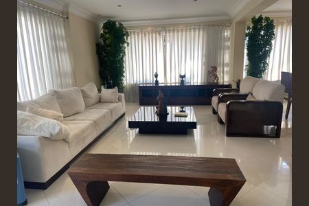 Casa à venda com 3 quartos, 682m² em Campo Belo, São Paulo