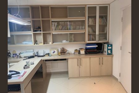 Casa à venda com 3 quartos, 682m² em Campo Belo, São Paulo