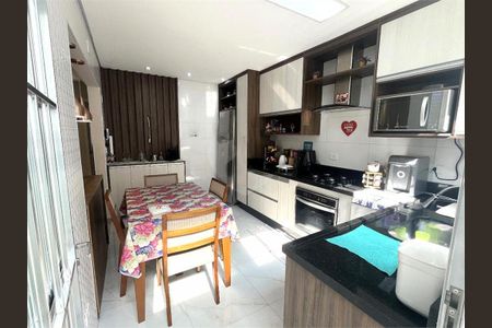 Casa à venda com 7 quartos, 251m² em Vila Macedopolis, São Paulo