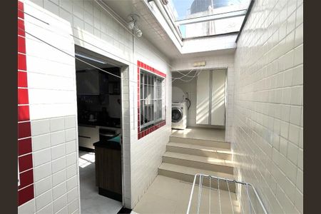 Casa à venda com 251m², 7 quartos e 4 vagas
