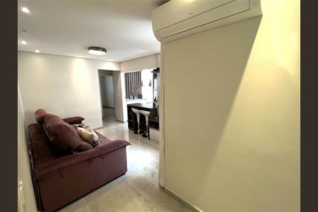 Casa à venda com 7 quartos, 251m² em Vila Macedopolis, São Paulo