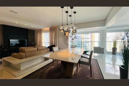 Apartamento à venda com 3 quartos, 185m² em Campo Belo, São Paulo