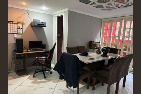 Casa à venda com 2 quartos, 120m² em Água Rasa, São Paulo