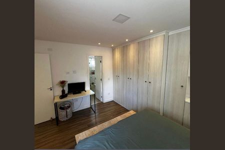 Casa à venda com 3 quartos, 242m² em Chora Menino, São Paulo