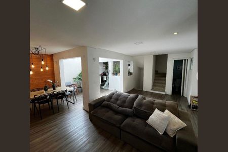 Casa à venda com 3 quartos, 242m² em Chora Menino, São Paulo