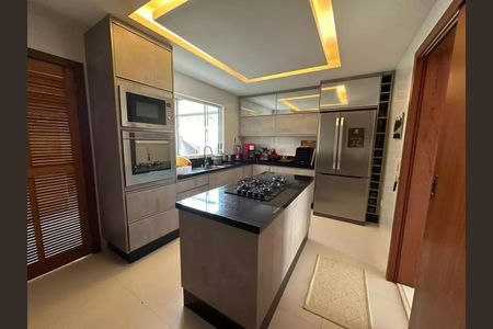 Casa à venda com 5 quartos, 238m² em Recreio dos Bandeirantes, Rio de Janeiro