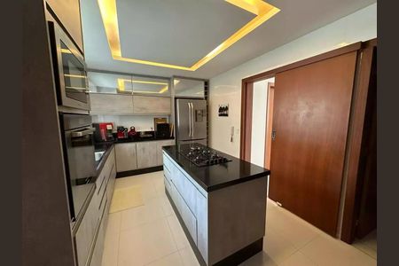 Casa à venda com 5 quartos, 238m² em Recreio dos Bandeirantes, Rio de Janeiro