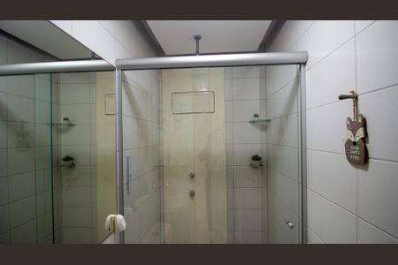 Apartamento à venda com 75m², 3 quartos e 1 vaga Apartamento à venda com 75m², 3 quartos e 1 vagaBanheiro Social