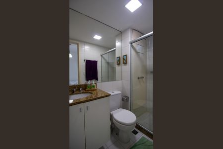 Apartamento à venda com 75m², 3 quartos e 1 vaga Apartamento à venda com 75m², 3 quartos e 1 vagaBanheiro da Suíte 1