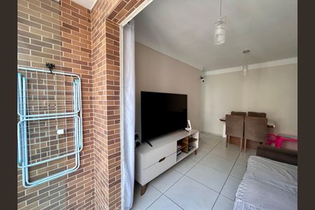 Vista da Sala de apartamento à venda com 2 quartos, 58m² em Picanço, Guarulhos