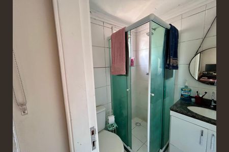 Apartamento à venda com 58m², 2 quartos e 1 vaga Apartamento à venda com 58m², 2 quartos e 1 vagaBanheiro da Suíte 2