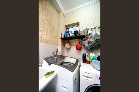 Casa de condomínio à venda com 170m², 3 quartos e 2 vagasÁrea de serviço