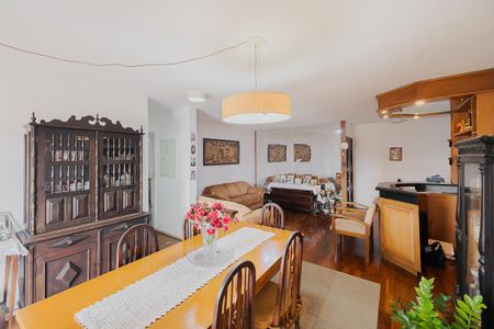 Apartamento à venda com 120m², 3 quartos e 1 vagaSala