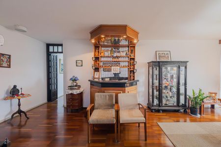 Apartamento à venda com 120m², 3 quartos e 1 vagaSala